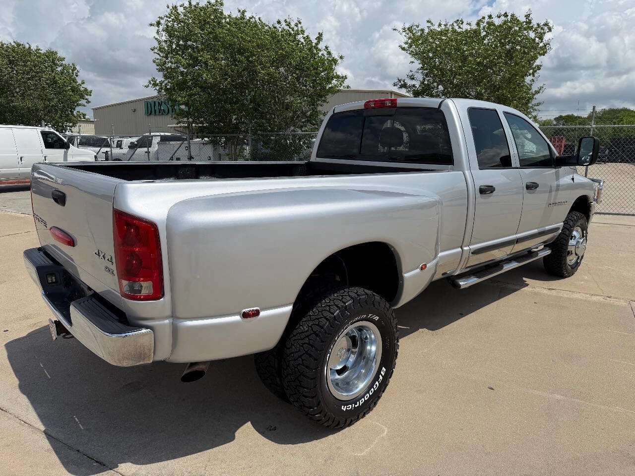 Used 2004 Dodge Ram 3500 Truck SLT w/ Trailer Tow Group AWD/4WD image 12