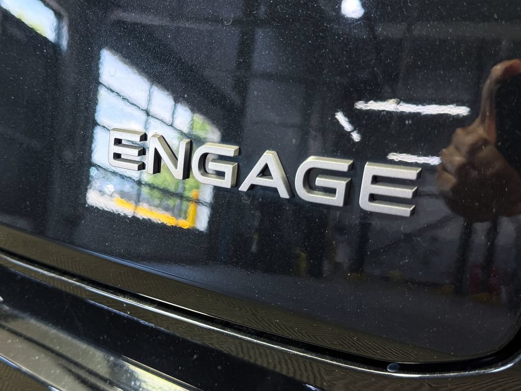 Certified 2023 Nissan Ariya FWD image 10