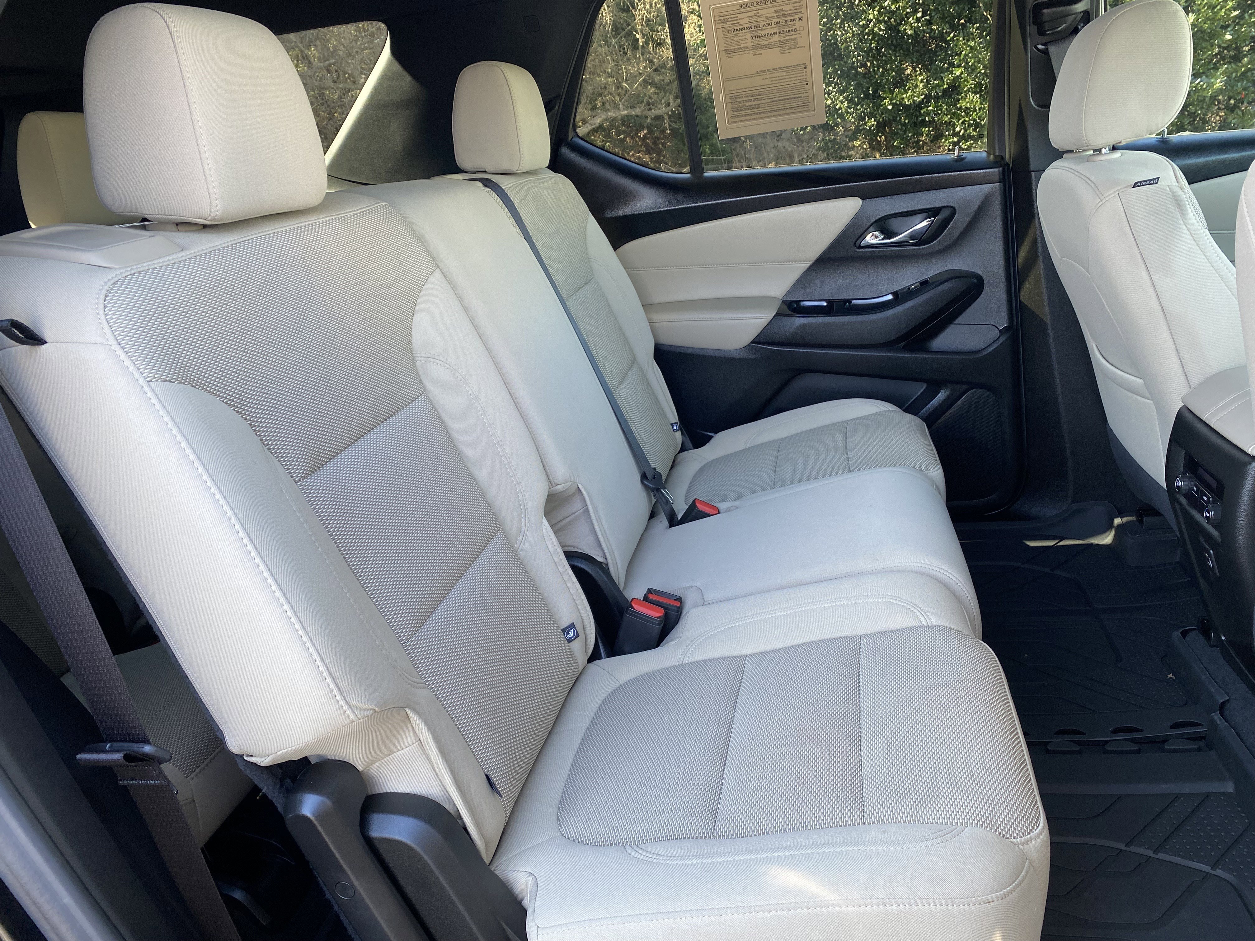 Used 2023 Chevrolet Traverse LS image 35