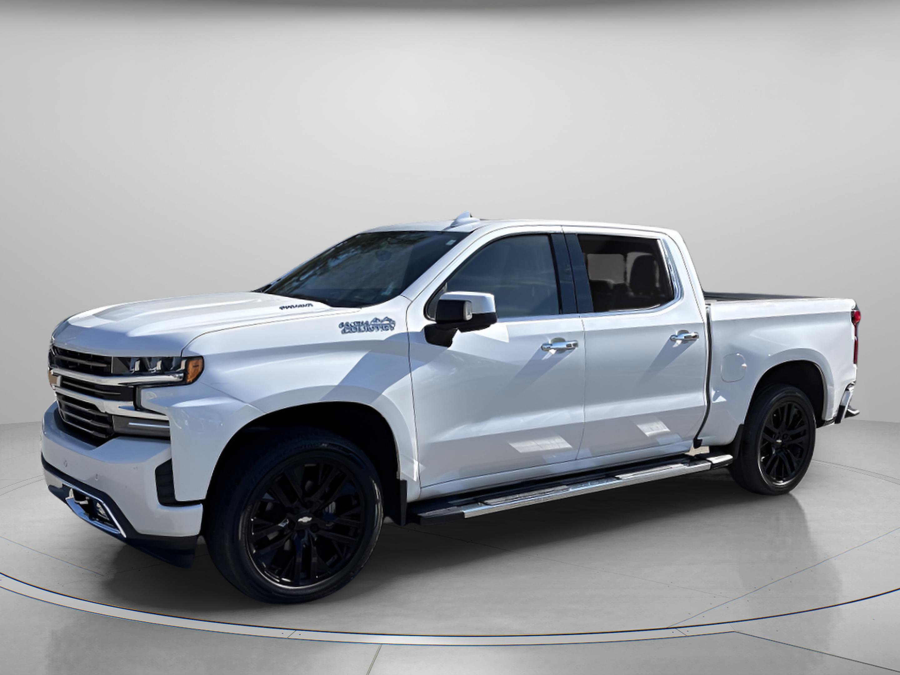 Used 2020 Chevrolet Silverado 1500 High Country w/ Technology Package image 2