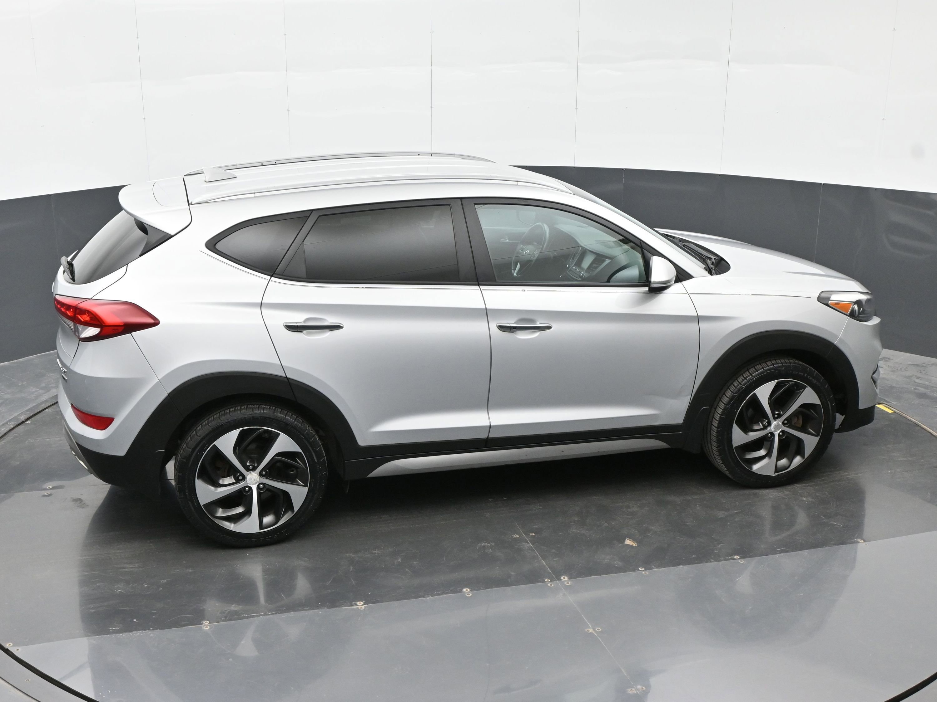 Used 2017 Hyundai Tucson Limited AWD/4WD image 32
