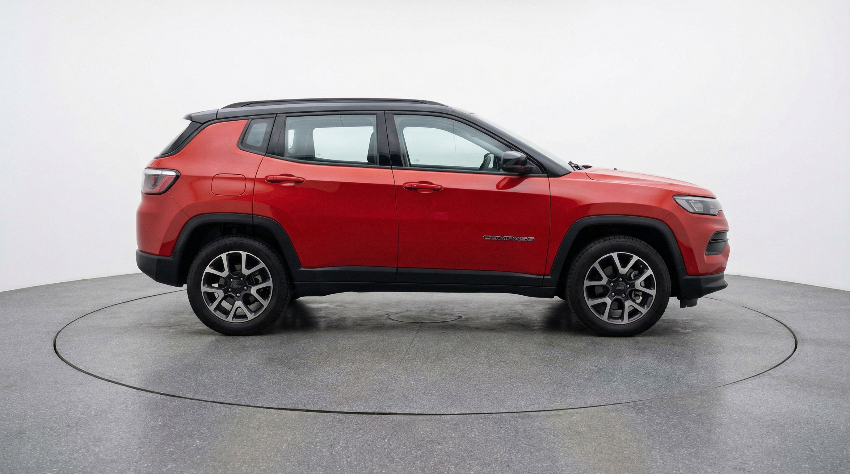 Used 2025 Jeep Compass Trailhawk AWD/4WD image 11