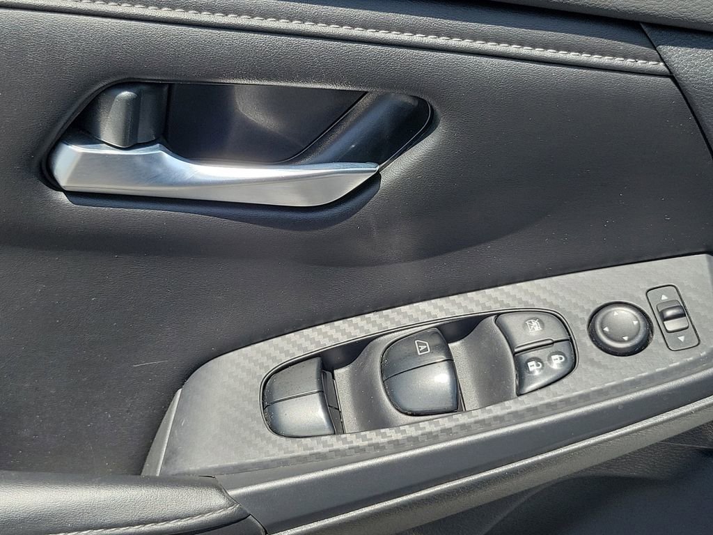 Used 2020 Nissan Sentra SV FWD image 17