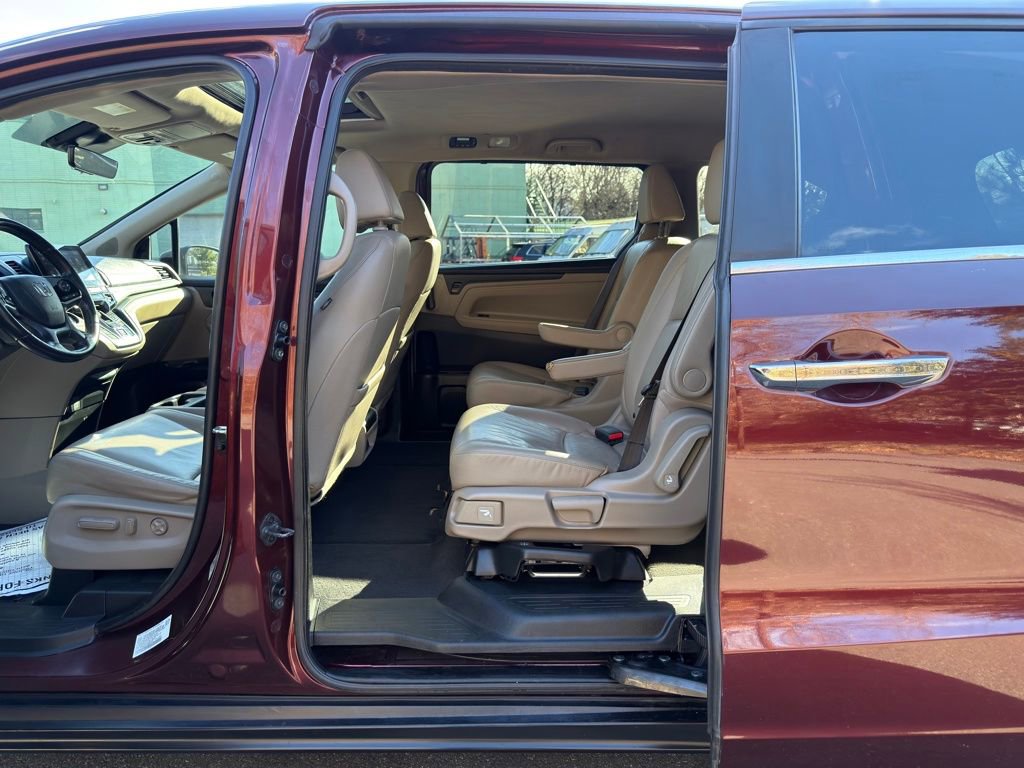 Used 2019 Honda Odyssey EX-L image 18