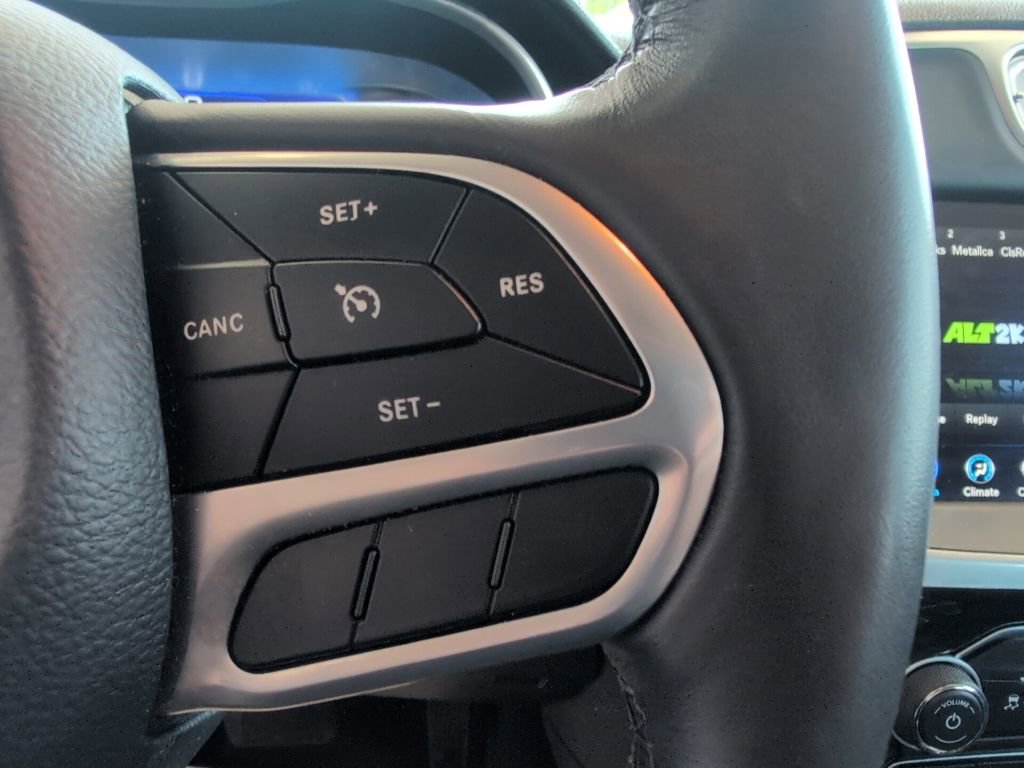 Used 2021 Chrysler 300 Touring L AWD/4WD image 19