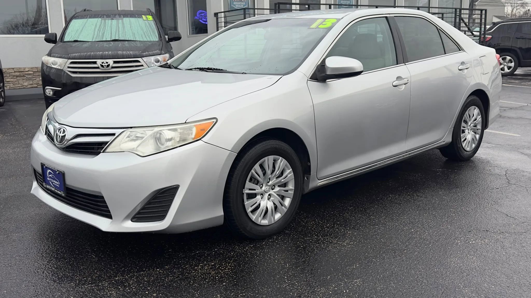 Used 2013 Toyota Camry LE image 1