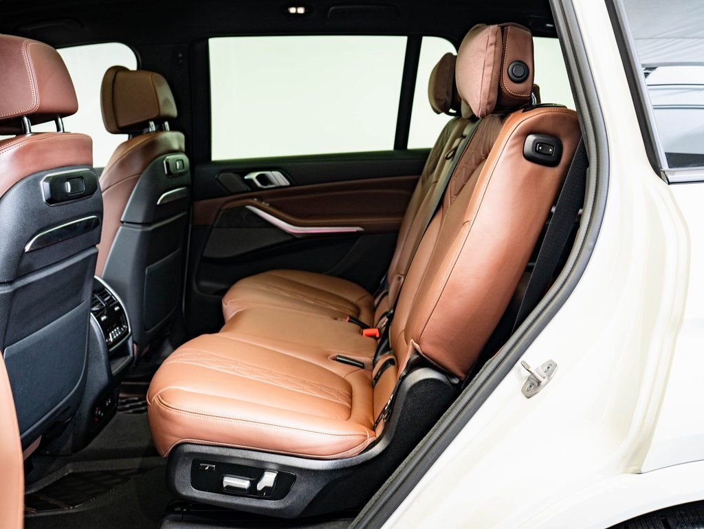 Used 2023 BMW X7 M60i w/ Executive Package AWD/4WD image 36