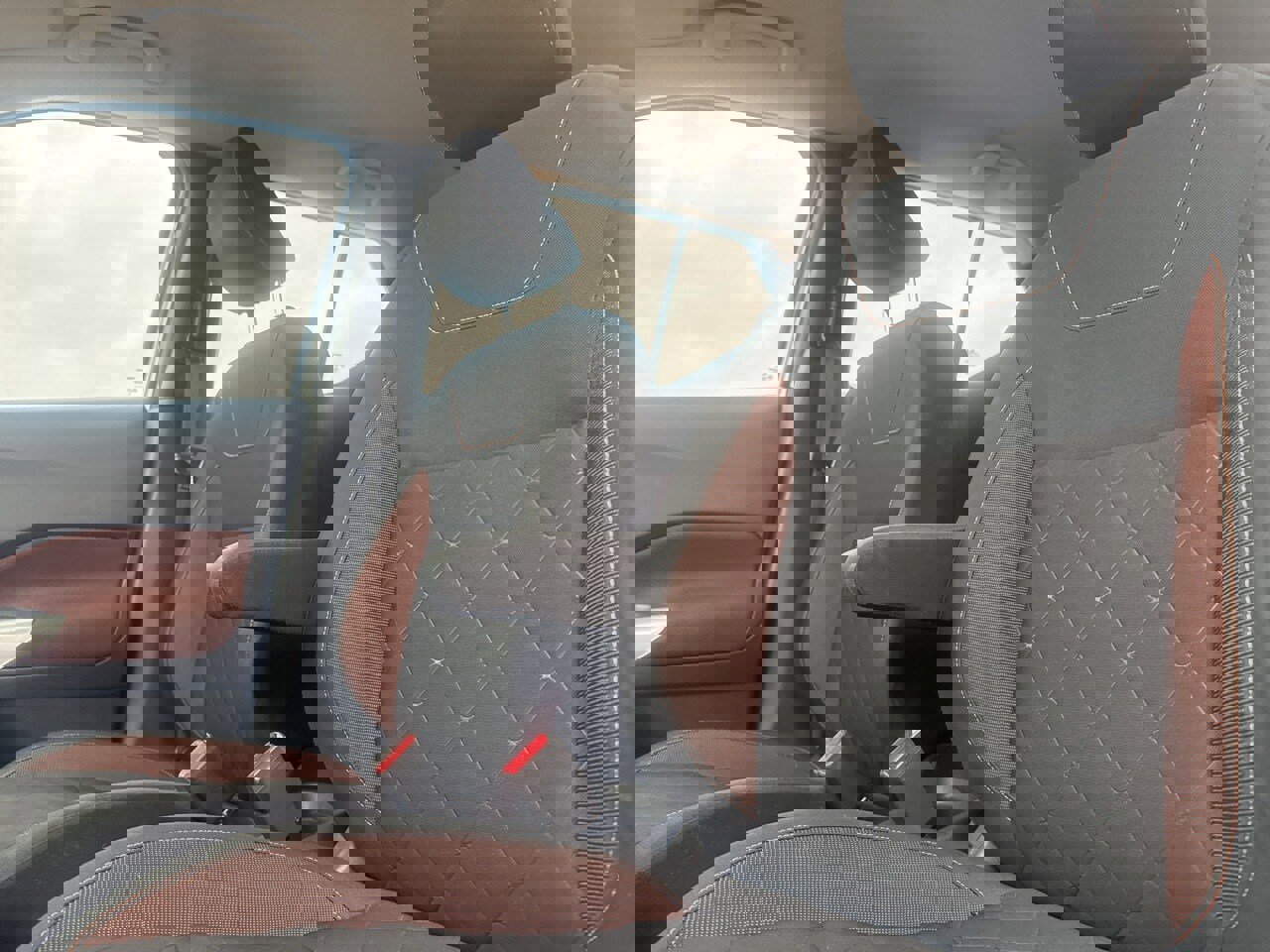 Used 2019 Nissan Kicks SR image 35