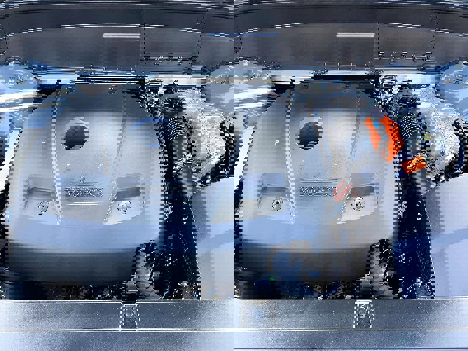 Used 2023 Volvo XC90 T8 Plus image 13