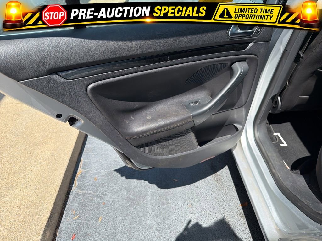 Used 2014 Volkswagen Jetta SE FWD image 26