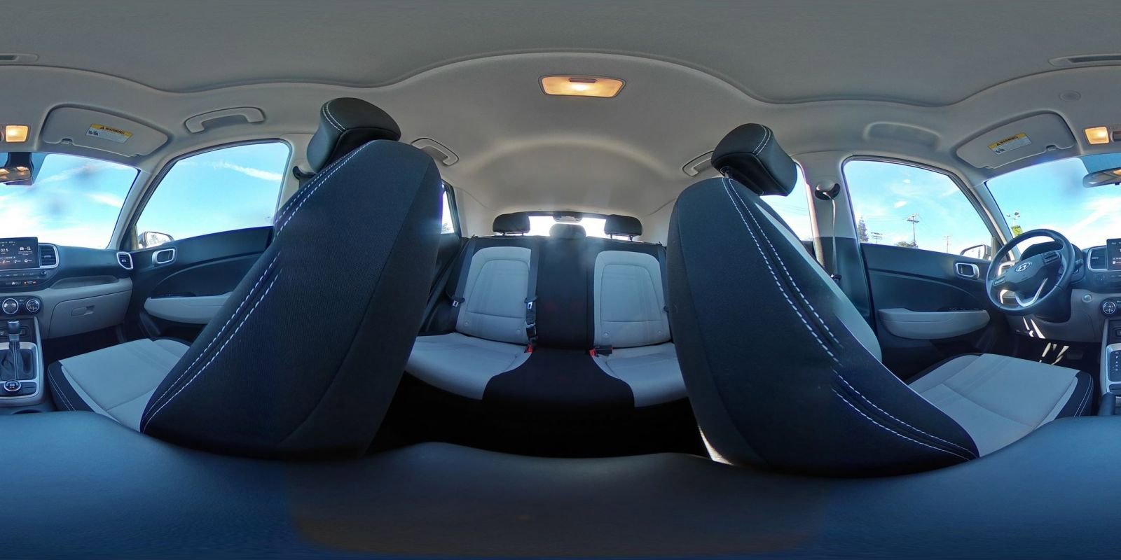 Used 2025 Hyundai Venue SEL image 42