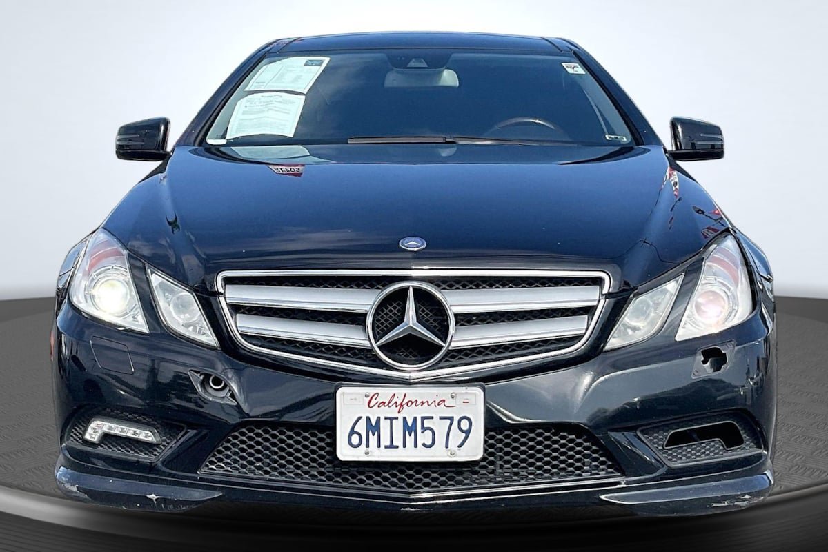 Used 2010 Mercedes-Benz E 550 Coupe image 3