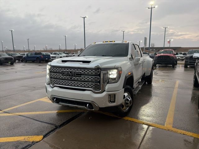 Used 2023 GMC Sierra 3500 Denali w/ Denali Ultimate Package image 16