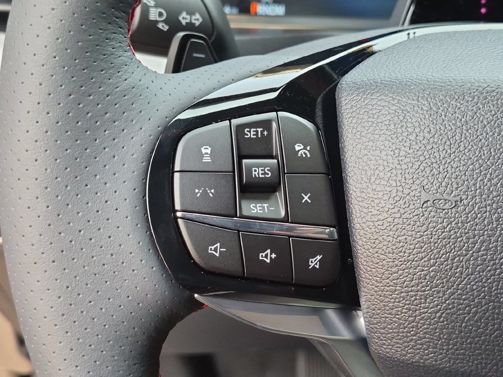 Certified 2025 Ford Explorer ST AWD/4WD image 24