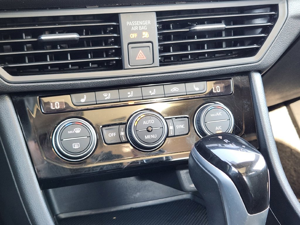 Used 2023 Volkswagen Jetta SE FWD image 19