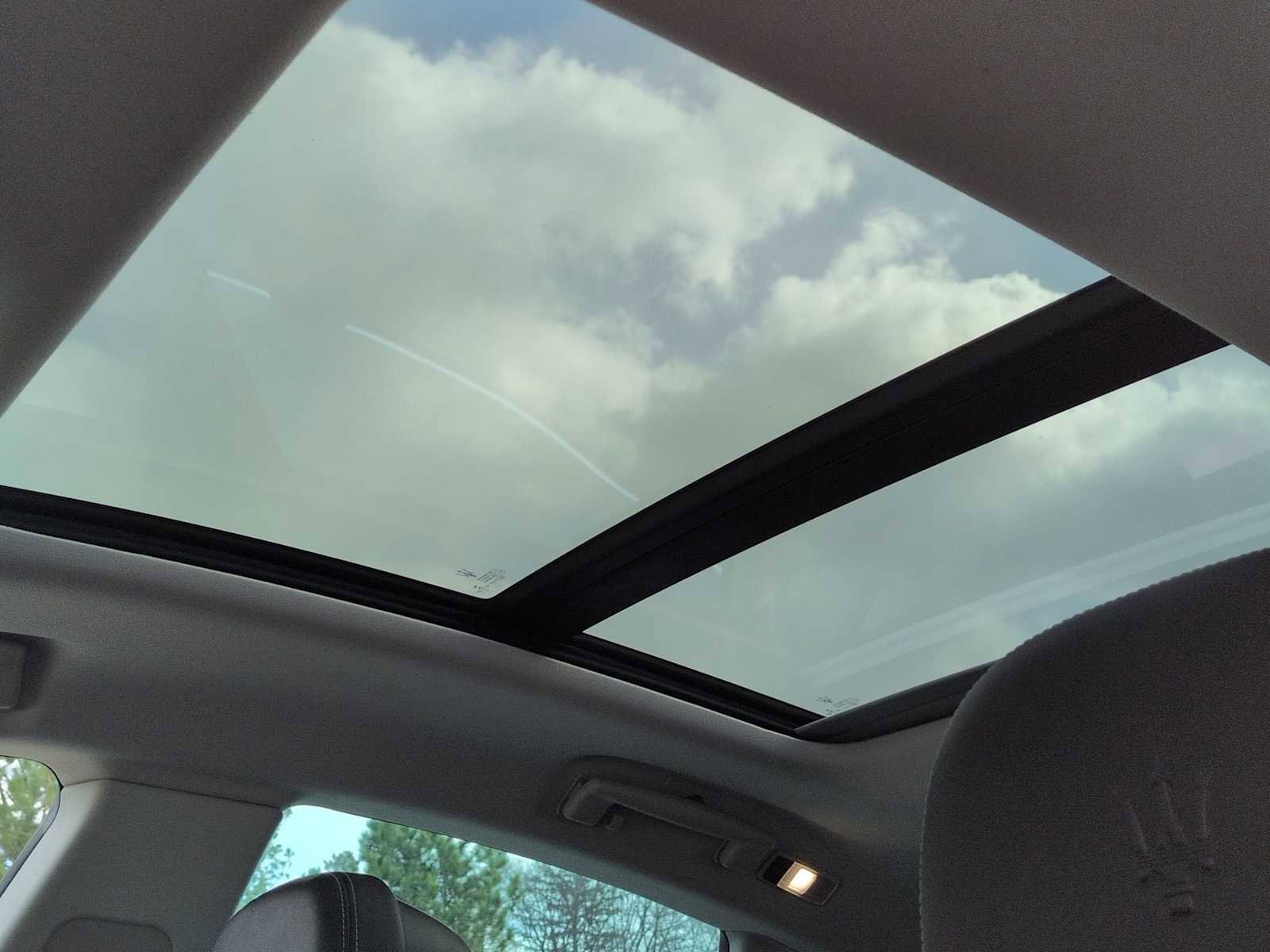 Used 2019 Maserati Levante S GranLusso image 19