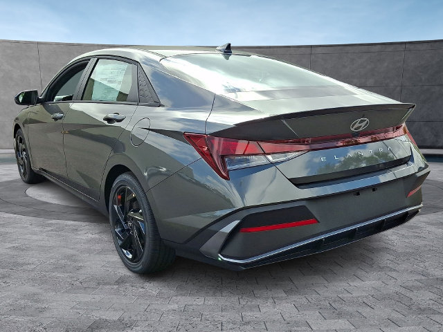 New 2026 Hyundai Elantra SEL Sport FWD image 3