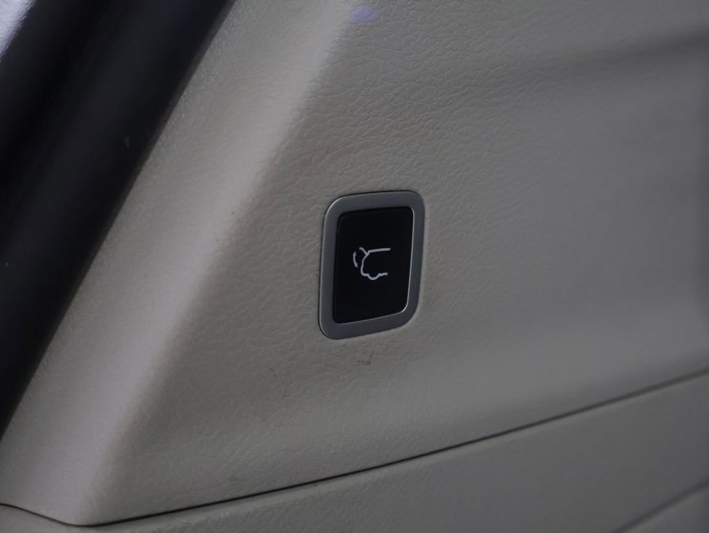 Used 2019 Chrysler Pacifica Touring-L w/ Advanced Safetytec Group image 21