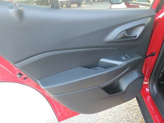 New 2026 Chevrolet Trax LT w/ Driver Confidence Package image 13