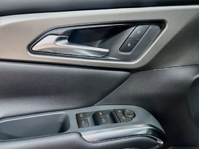 New 2027 Chevrolet Traverse LT w/ LPO, Floor Liner Package AWD/4WD image 18
