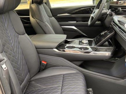 New 2026 Cadillac Escalade IQL Sport 1 w/ LPO, ONYX Package AWD/4WD image 22