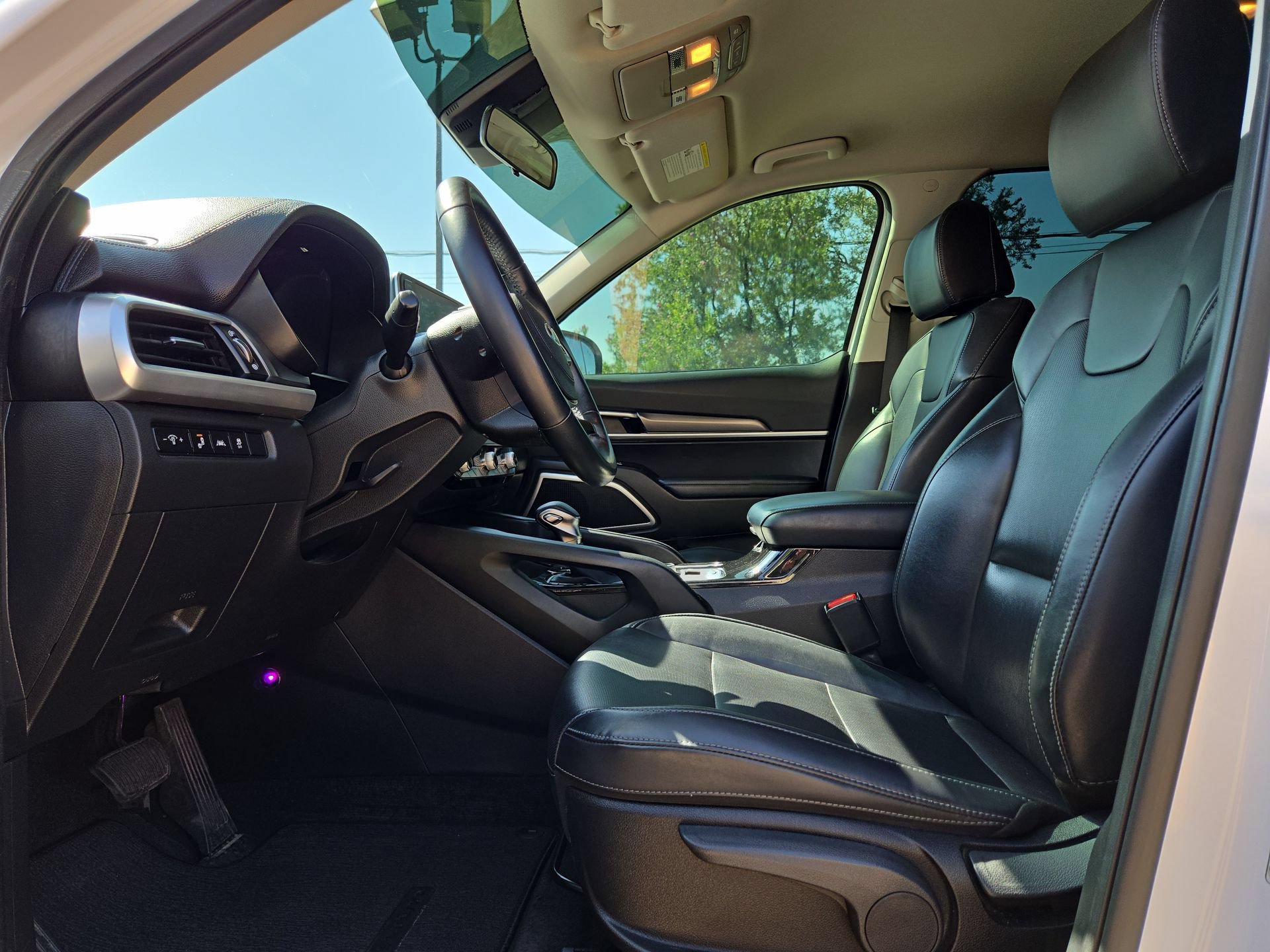 Used 2021 Kia Telluride LX AWD/4WD image 16
