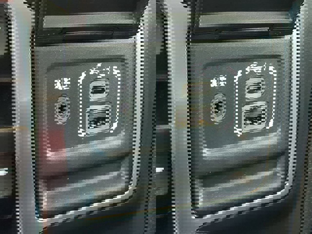 Used 2024 Jeep Gladiator Mojave w/ Technology Group image 20