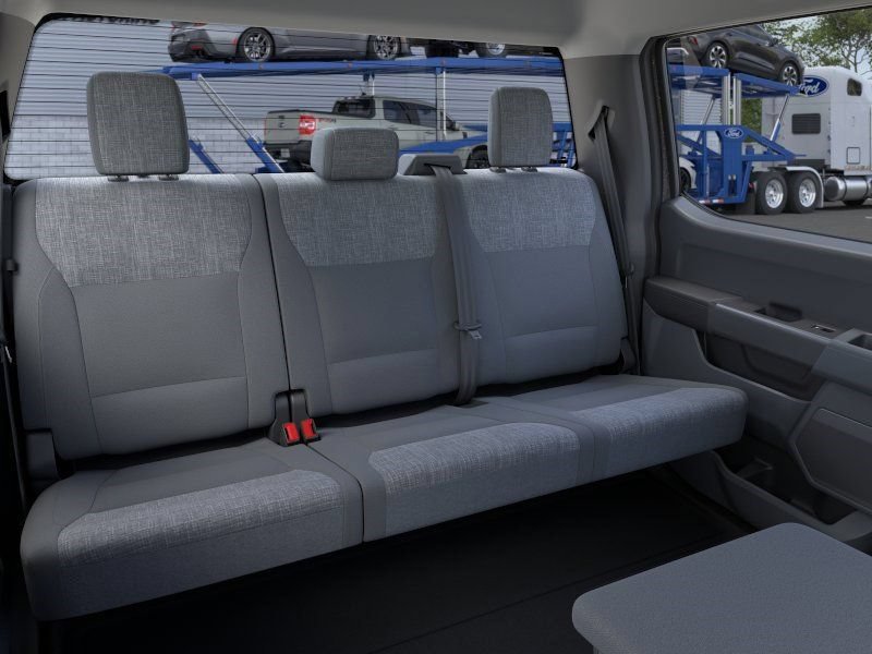 New 2026 Ford F350 4x4 Crew Cab DRW Super Duty image 11