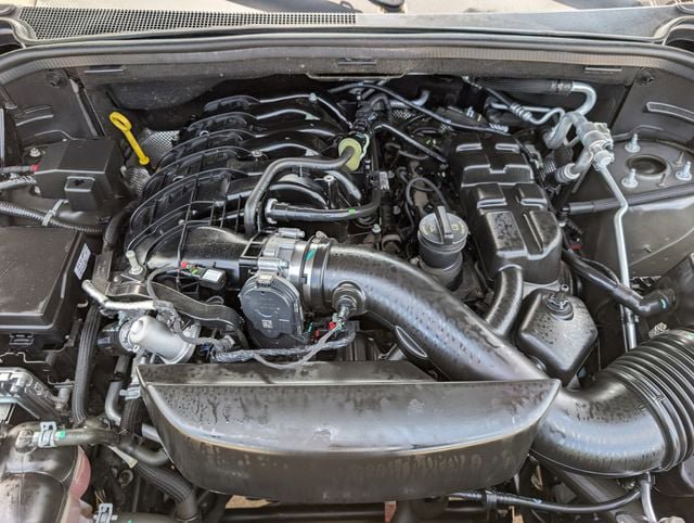 Used 2023 Dodge Durango GT AWD/4WD image 29