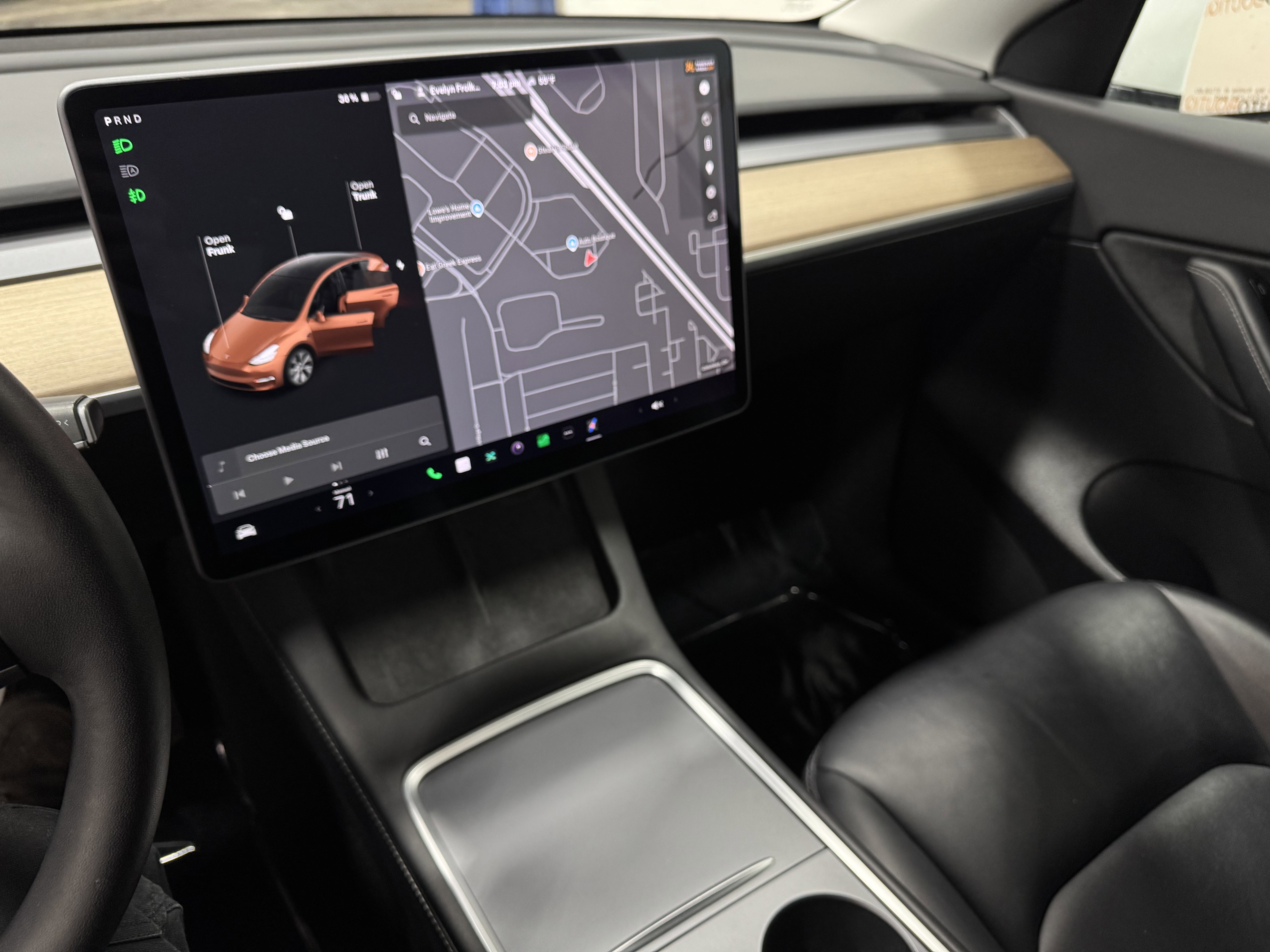 Used 2021 Tesla Model Y Long Range image 23