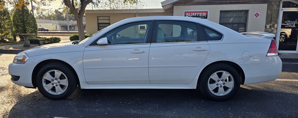 Used 2010 Chevrolet Impala LT w/ Luxury Edition Package image 2