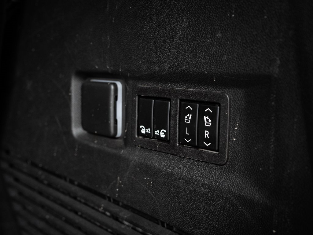 Used 2023 GMC Yukon Denali w/ LPO, Floor Liner Package image 24