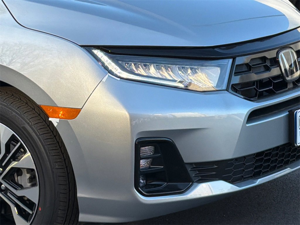 New 2026 Honda Odyssey Elite image 3