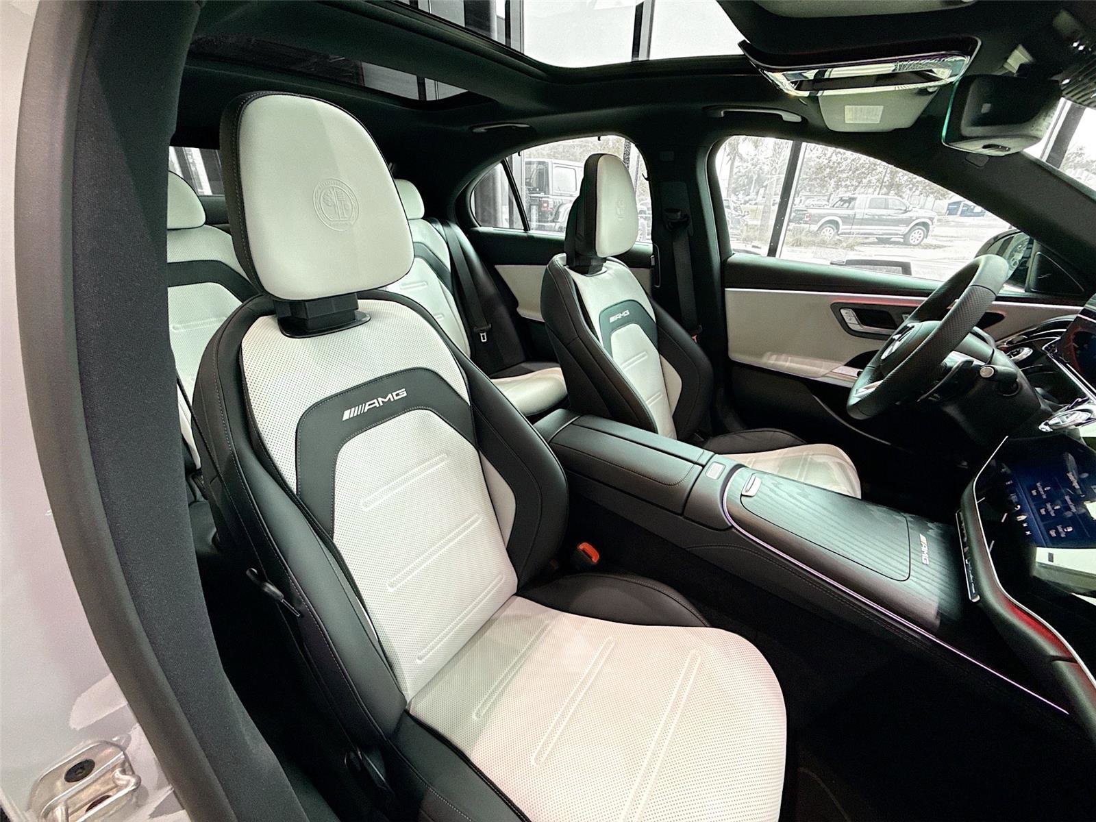 Used 2026 Mercedes-Benz E 53 AMG e 4MATIC Sedan image 28