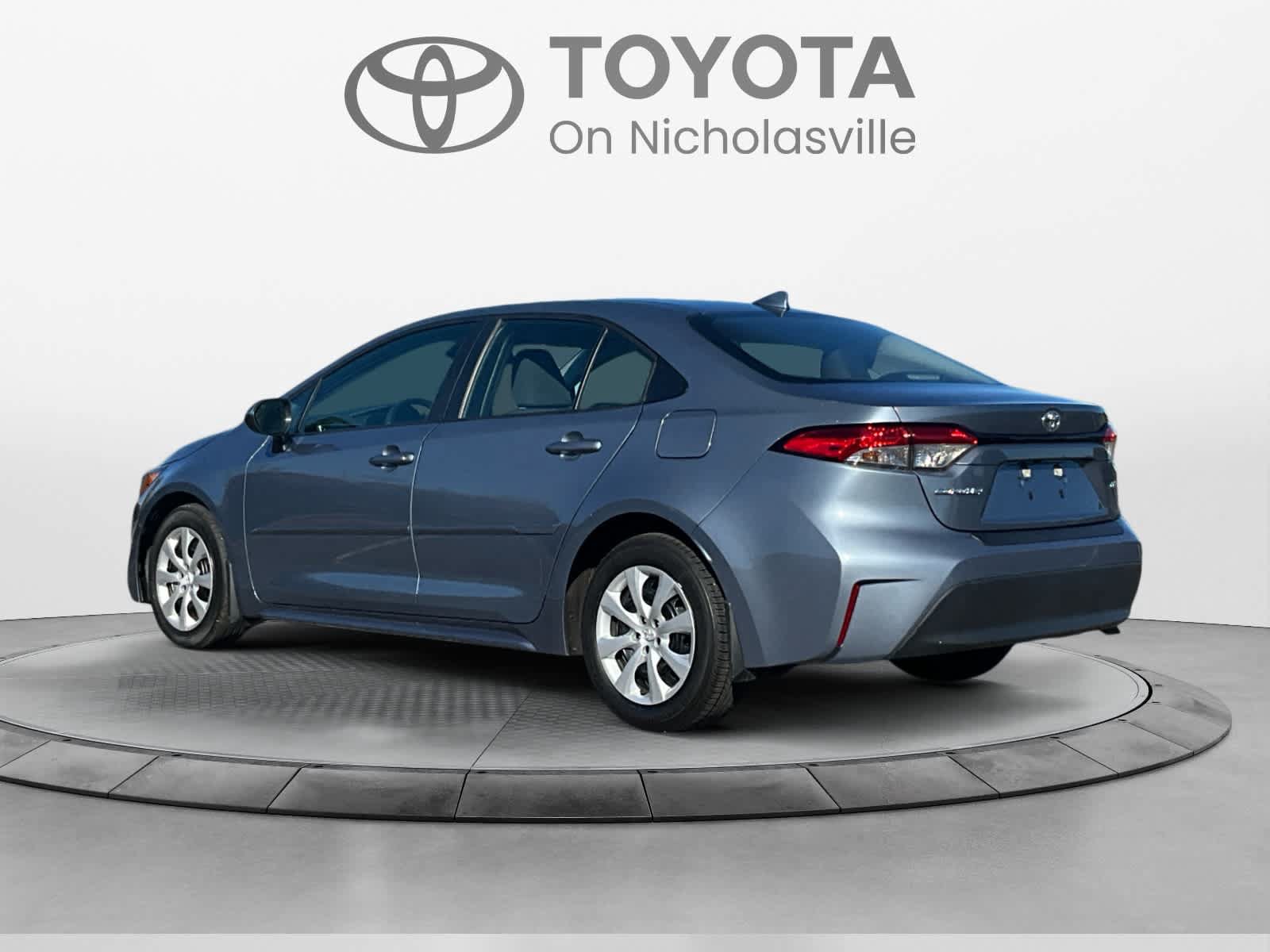 Used 2024 Toyota Corolla LE FWD image 3