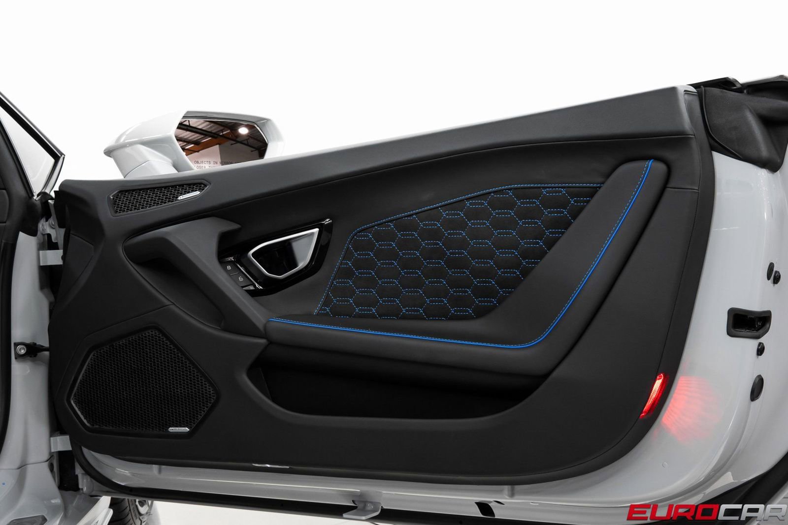 Used 2023 Lamborghini Huracan EVO image 23