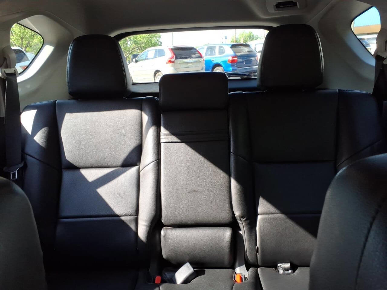 Used 2016 Toyota RAV4 XLE w/ Convenience Package AWD/4WD image 18