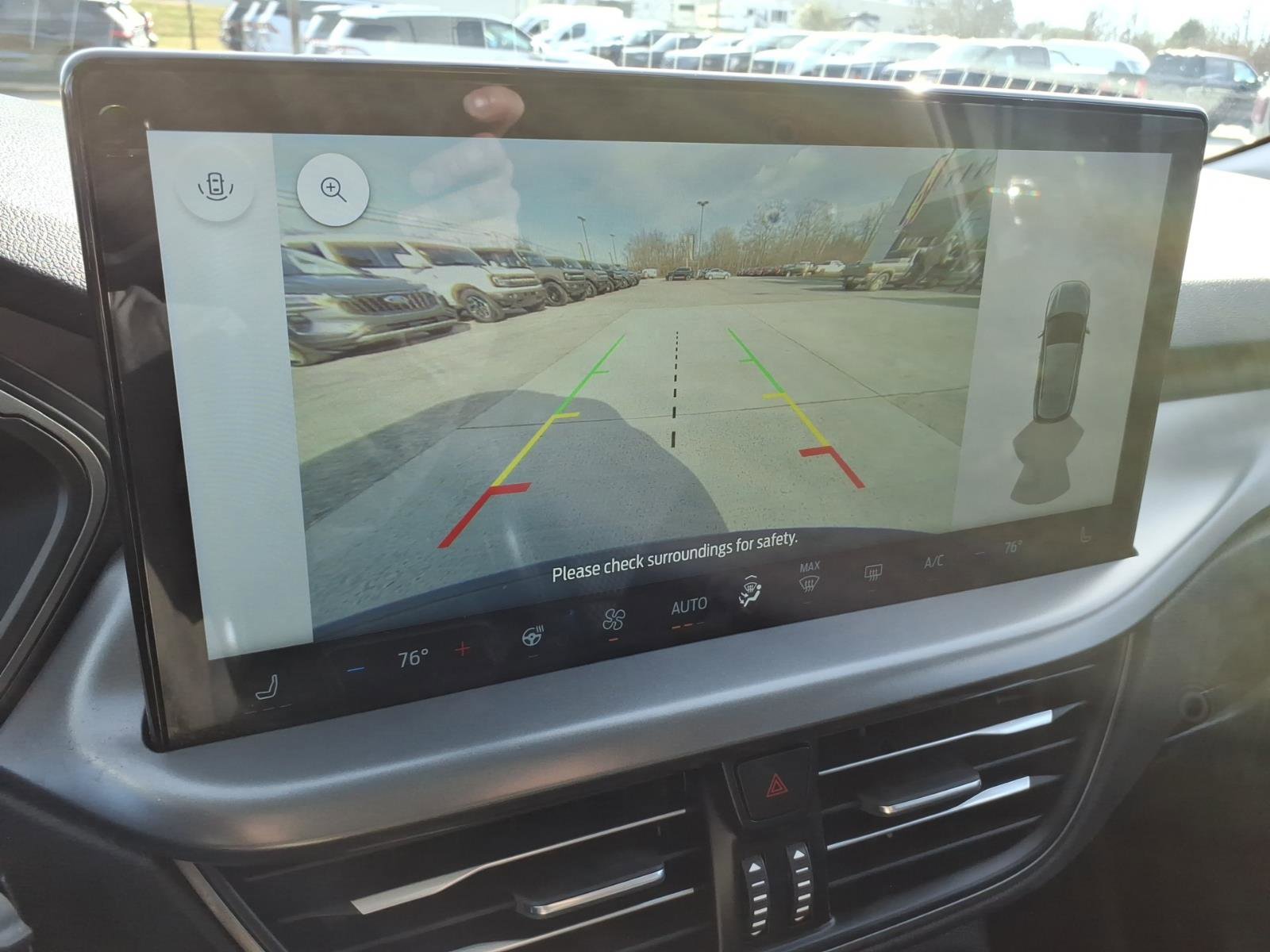 Used 2024 Ford Escape SE image 20