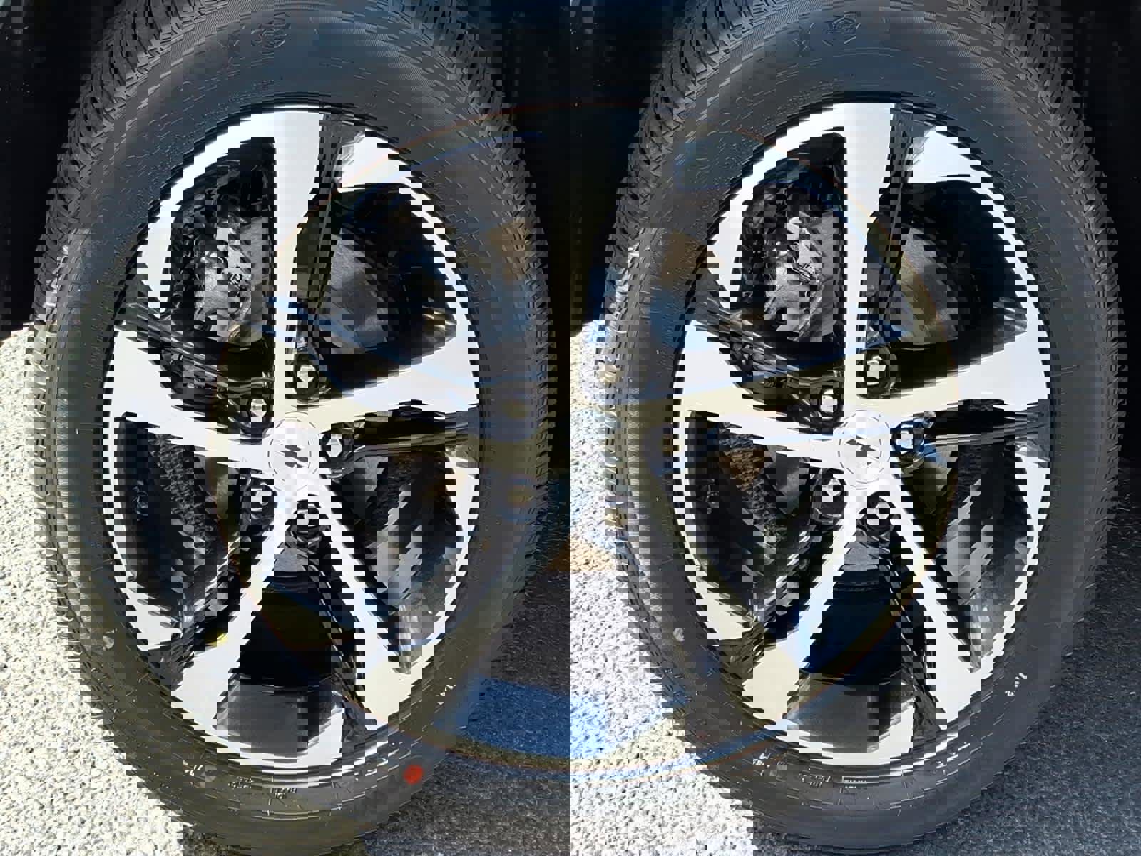 Used 2024 Chevrolet Trax RS image 11