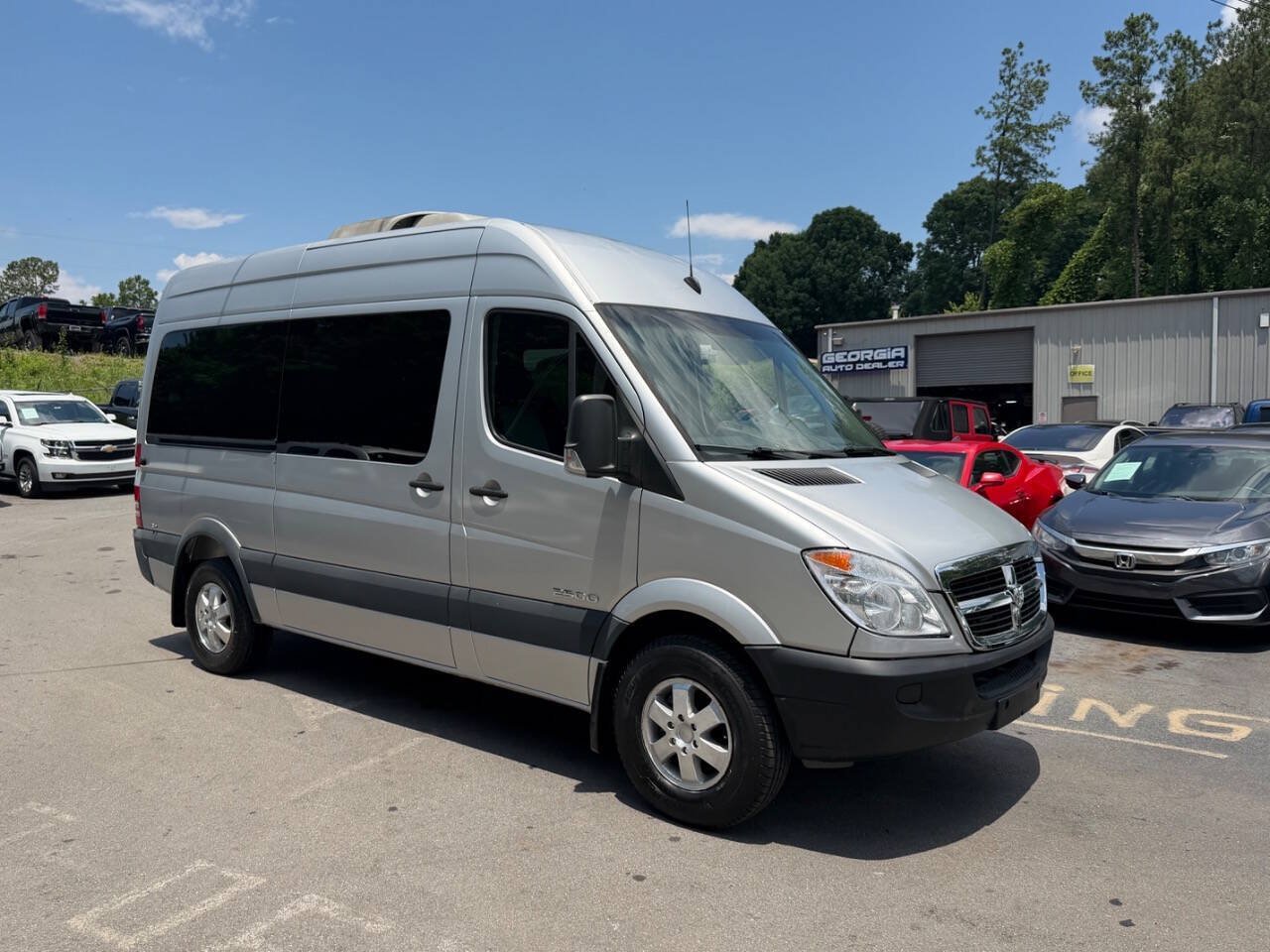 Used 2008 Dodge Sprinter 2500 RWD image 3