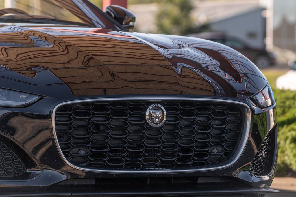 Used 2021 Jaguar F-TYPE Convertible image 16