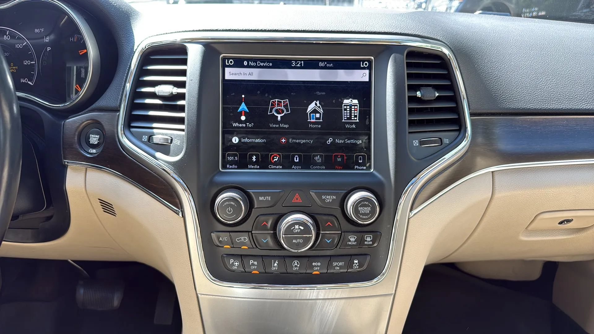 Used 2018 Jeep Grand Cherokee Limited AWD/4WD image 35