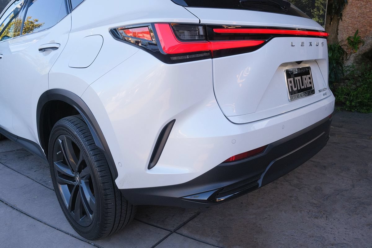 Used 2022 Lexus NX 450h+ AWD w/ Vision Package image 39