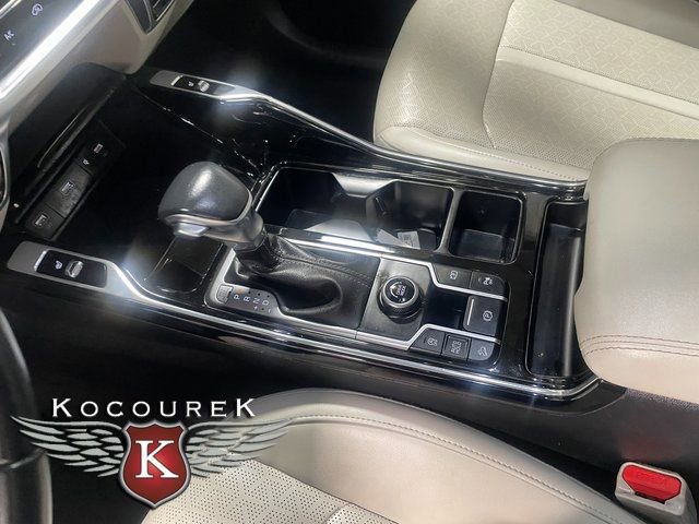 Used 2023 Kia Sorento SX FWD image 17