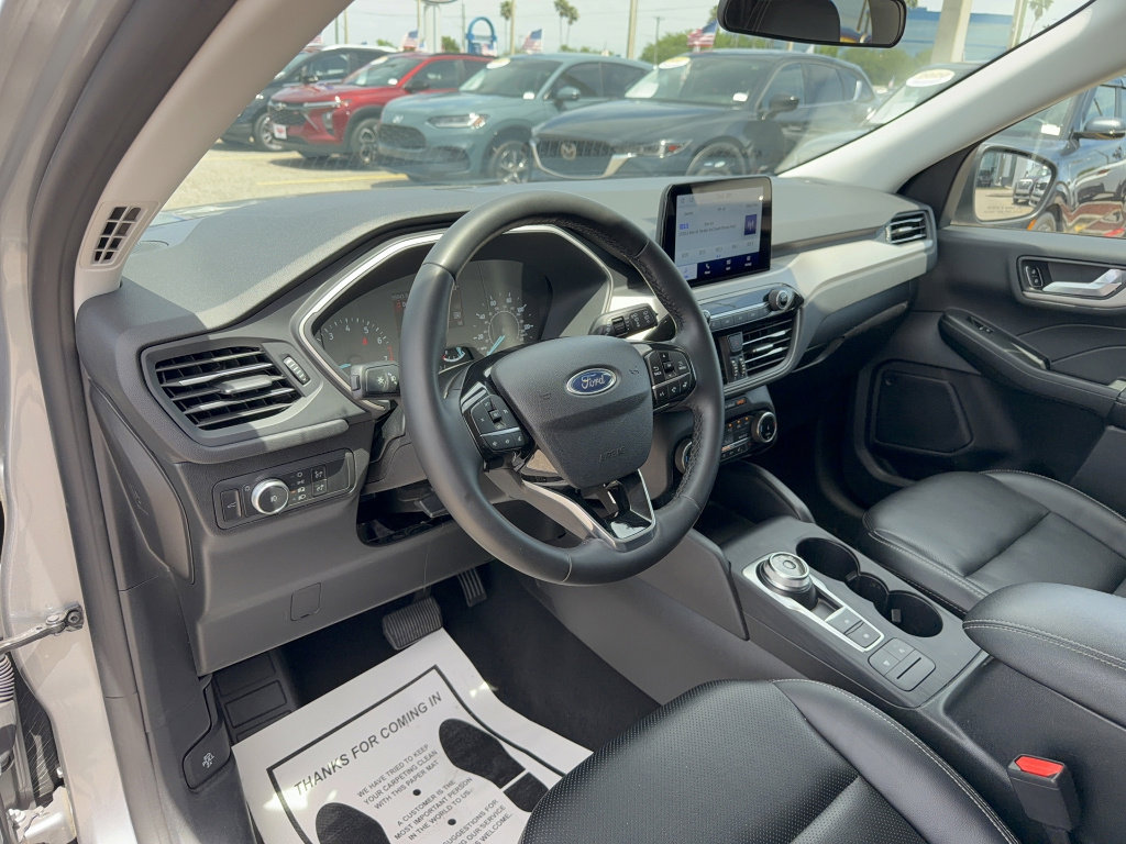 Certified 2022 Ford Escape SEL AWD/4WD image 11