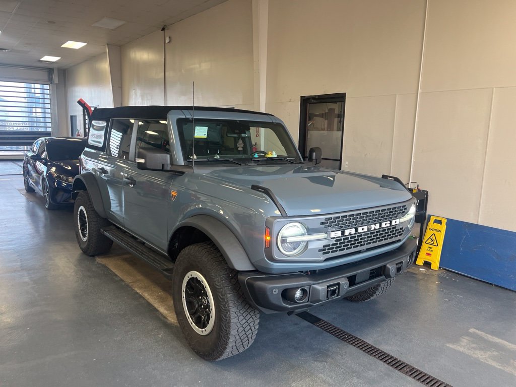 Used 2023 Ford Bronco Badlands AWD/4WD image 1