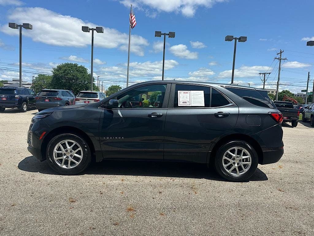 Used 2023 Chevrolet Equinox LT AWD/4WD image 2