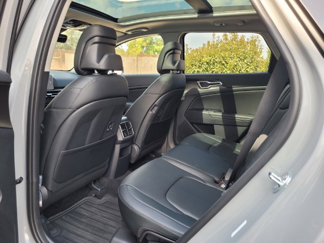 New 2026 Kia Sportage EX w/ EX Panorama Roof Package FWD image 7