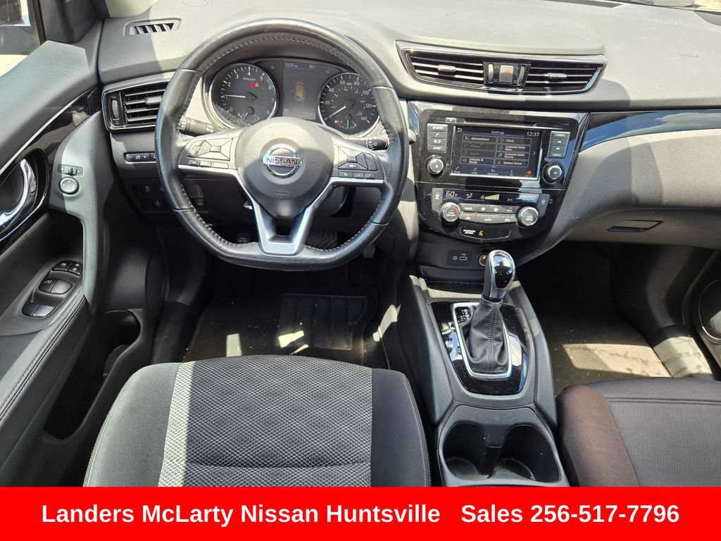 Used 2022 Nissan Rogue Sport SV FWD image 15
