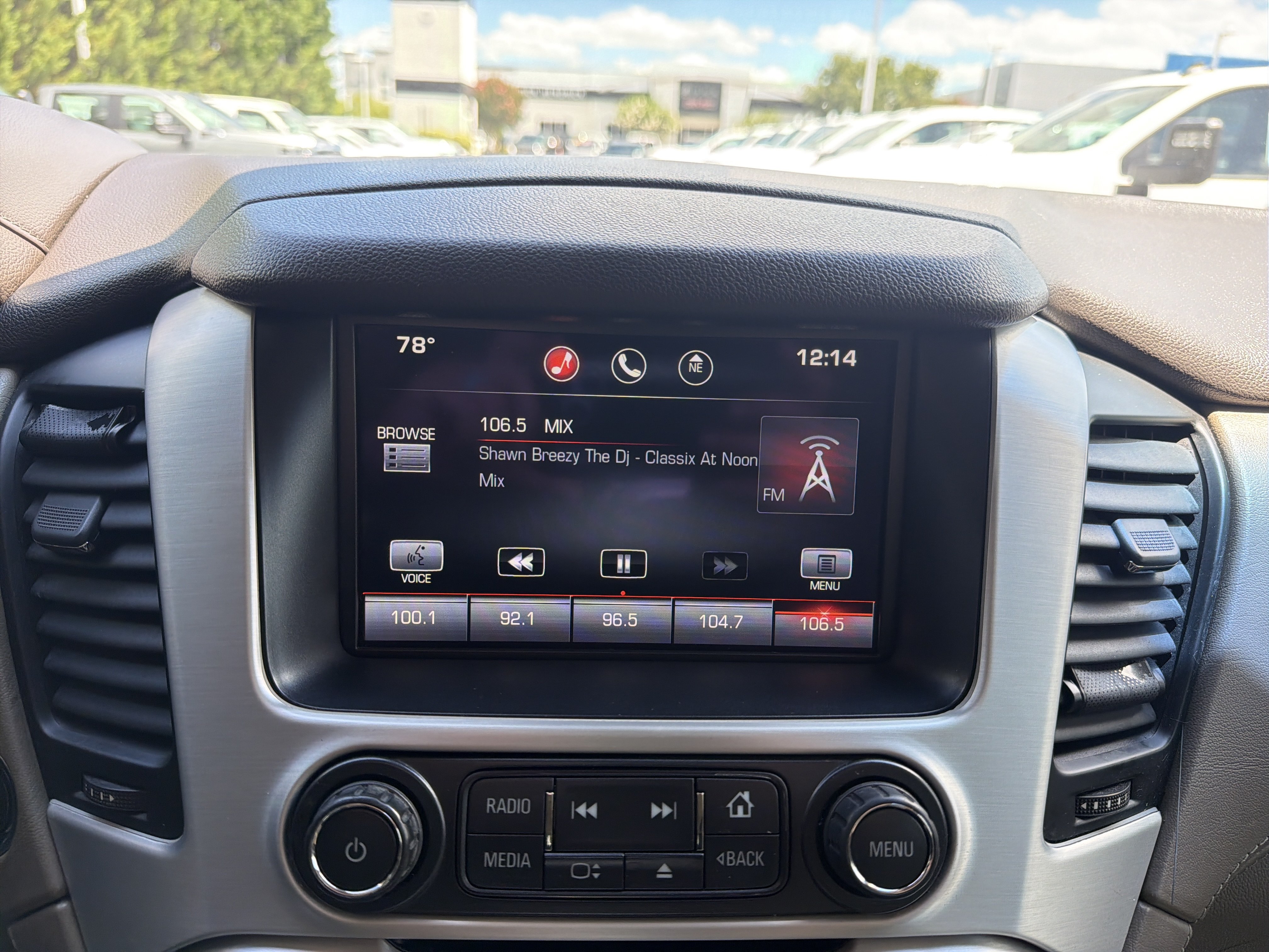 Used 2015 GMC Yukon SLT w/ Open Road Package AWD/4WD image 24